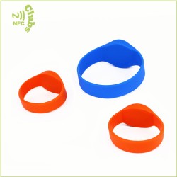 Wholesale 13.56MHz chip Ntag215 silicone wristband with cheap price